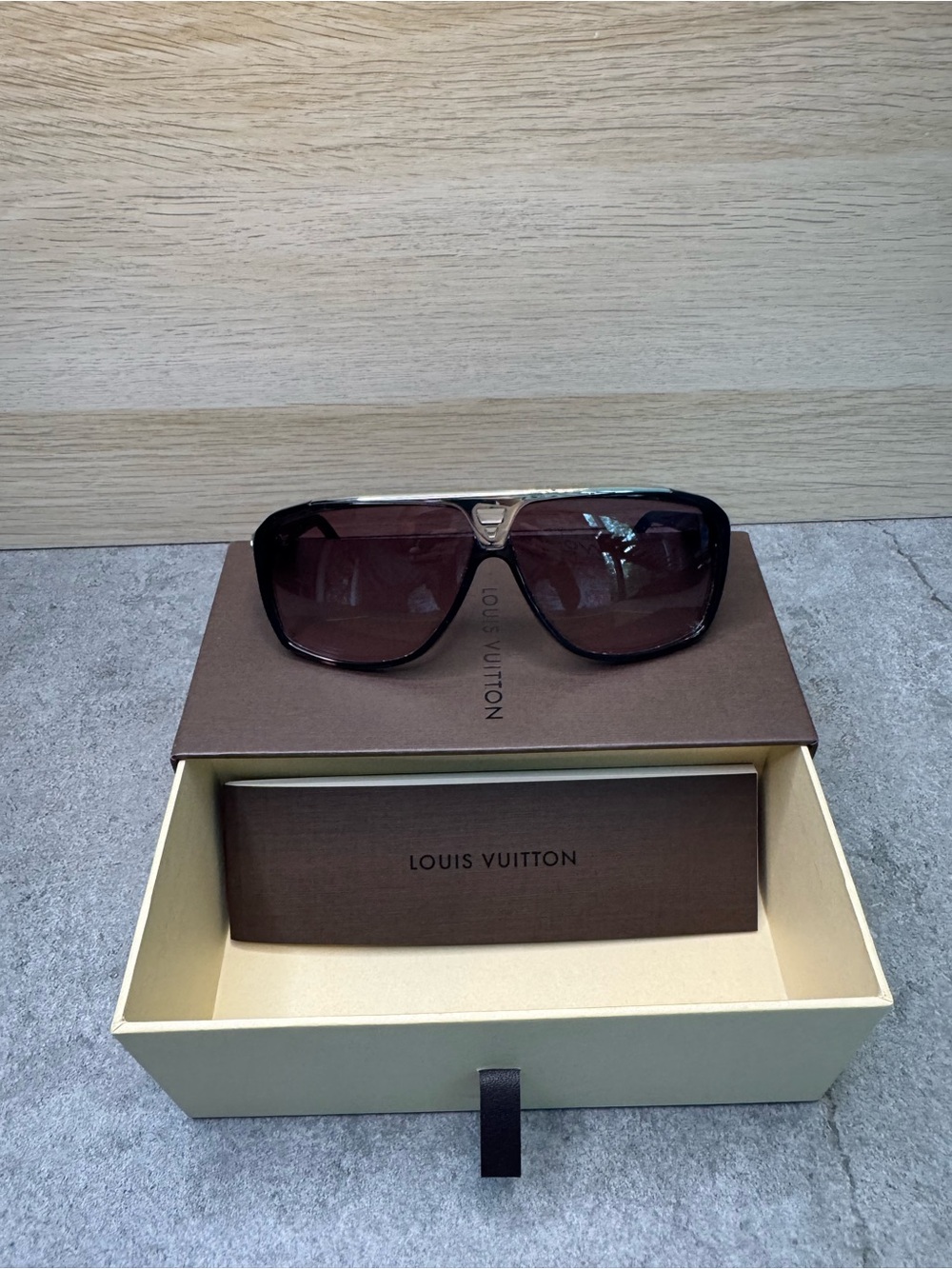 Louis Vuitton Acetate Evidence Sunglasses Grey Z0241W - Rare